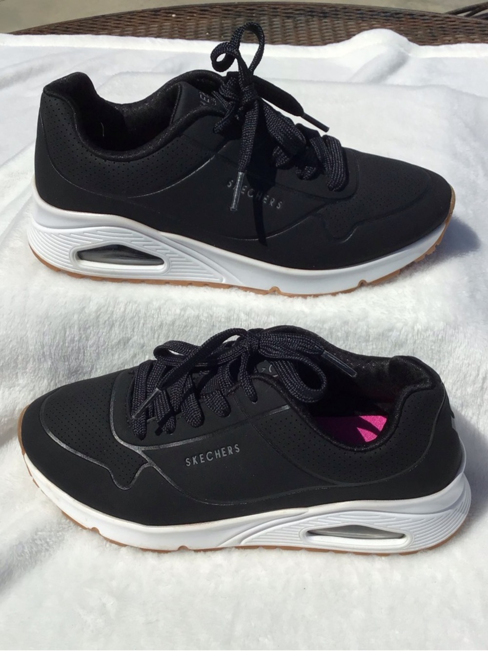 Skechers Uno Stand On Air Black and White Kids Lace-Up Sneakers